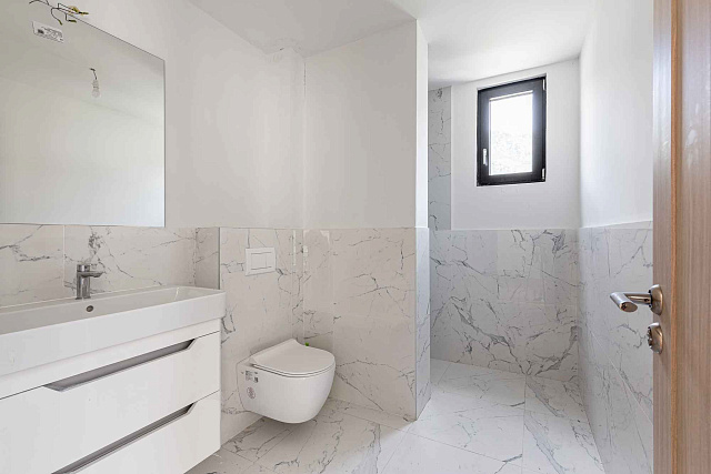 Apartment in Rafailovići mit einer Gesamtfläche von 127 m² plus einer Terrasse von 13 m² — photo 16